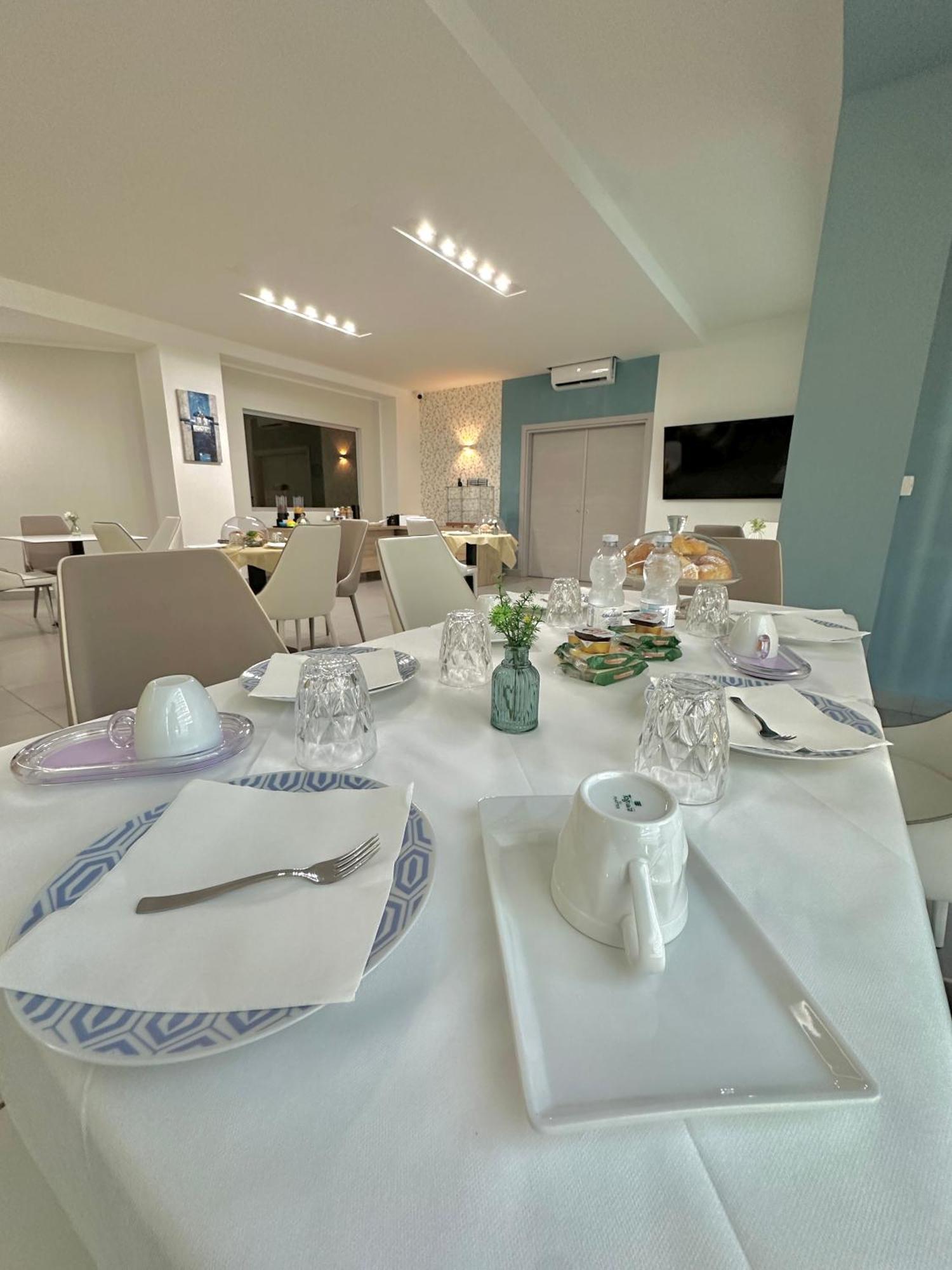 Aurora Bed And Breakfast Ciro Marina Exterior photo