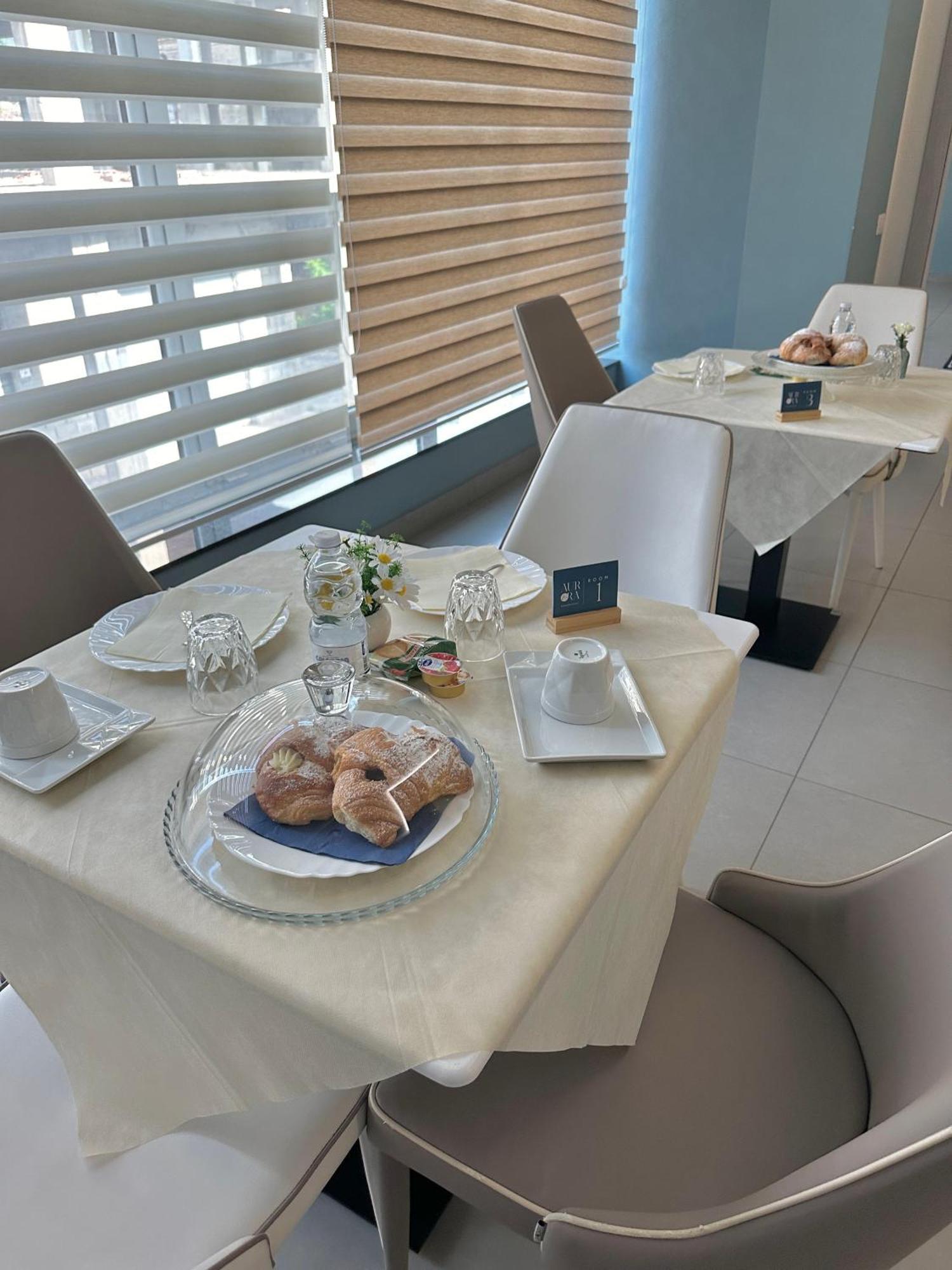 Aurora Bed And Breakfast Ciro Marina Exterior photo